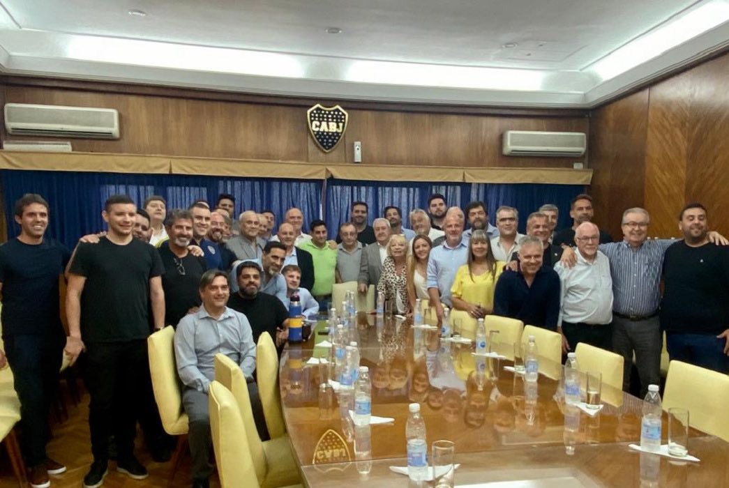 PoliticaBoca's tweet photo. Todavía no se fijó la fecha para la primera reunión de la nueva Comisión Directiva. Esta semana se establecería en el calendario. Ahí se ratificarán los cargos determinados en el acta de traspaso de los últimos días de 2023. https://t.co/NaI4Pd56L7