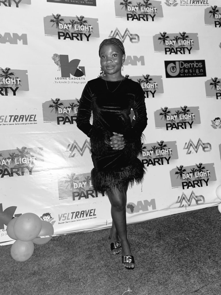 dennisha_r's tweet photo. What a night to remember! From virtual chats to real-life laughs - finally meeting my online pals at the Twitter house party on December 30, 2023, was pure joy. Games, dances, and endless fun -here's a glimpse of the magic! ๐๐ธ #TwitterGathering #VirtualToReality #Doamforsalone https://t.co/voE6R3YLU4
