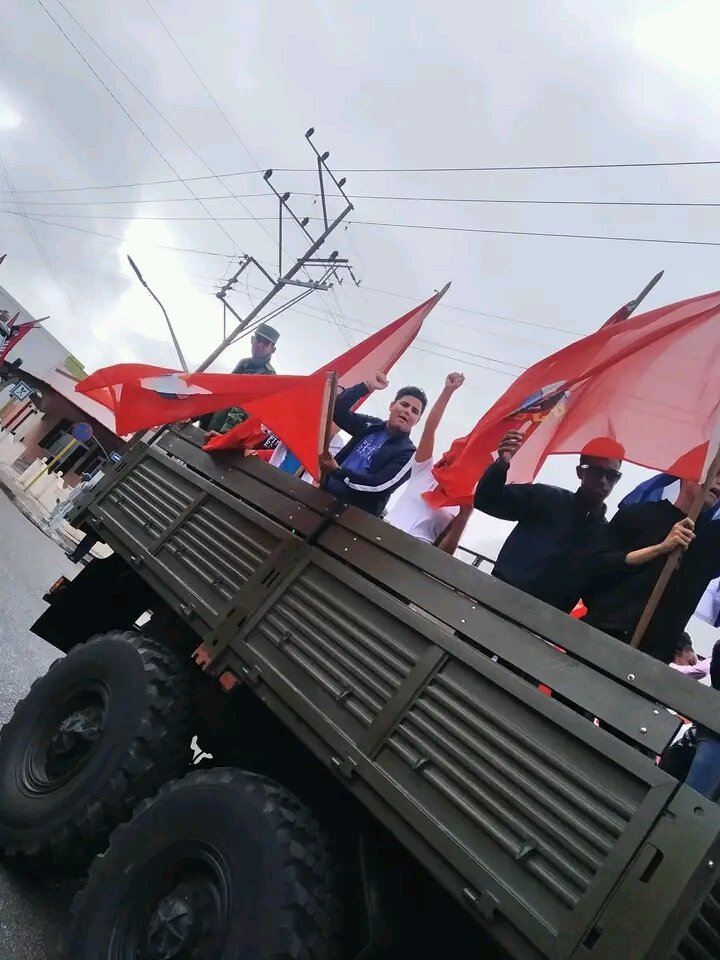 feupalmasoriano's tweet photo. #CaravanaDeLaLibertad en #PalmaSoriano

#EstaEsLaRevolución de hace 65 Años!

#PalmaSoriano
#SantiagoDeCuba
#SomosFEU https://t.co/QQr9XPoeSb