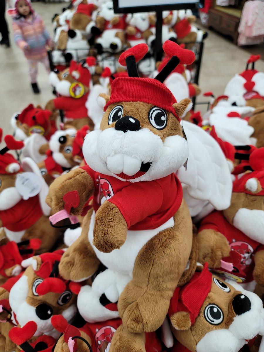 nkim47's tweet photo. #Buccee is Valentine's Day ready 😁 https://t.co/sq0rLe9vJa