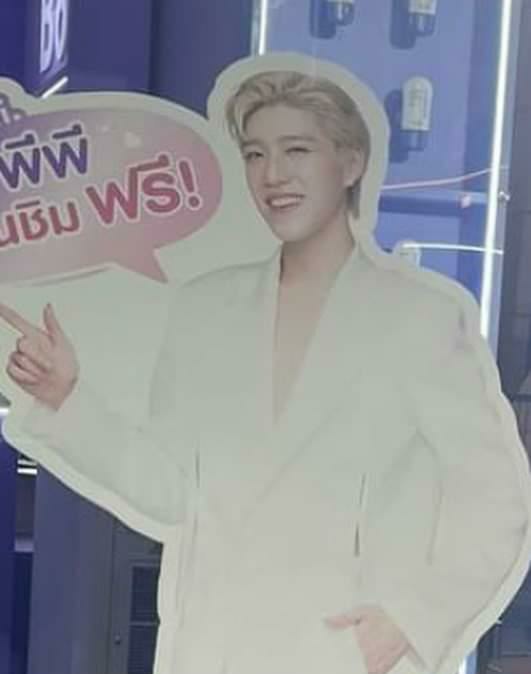 taeraesoulmate's tweet photo. THERES NO WAY 😭😭😭 https://t.co/xn6eiLLF5s