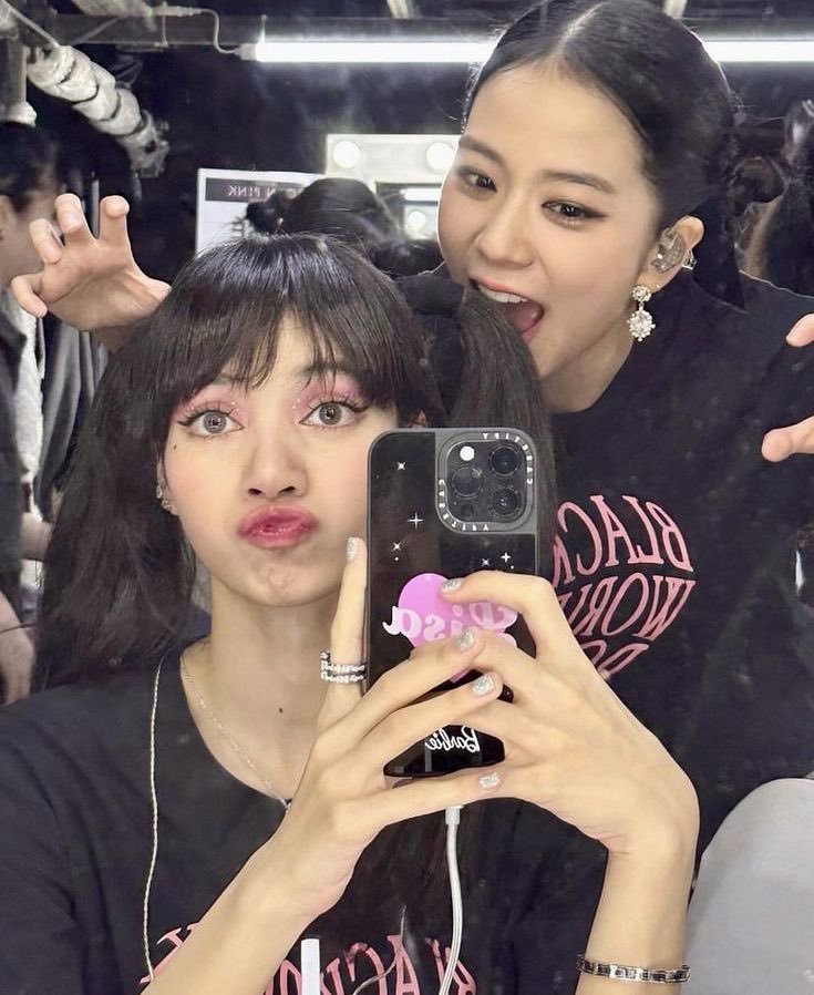 .𝗲𝘃𝗲𝗿𝘆𝘁𝗵𝗶𝗻𝗴𝗶𝘀𝗷𝗸𝗹𝗺⋆ 💜💛 tweet media