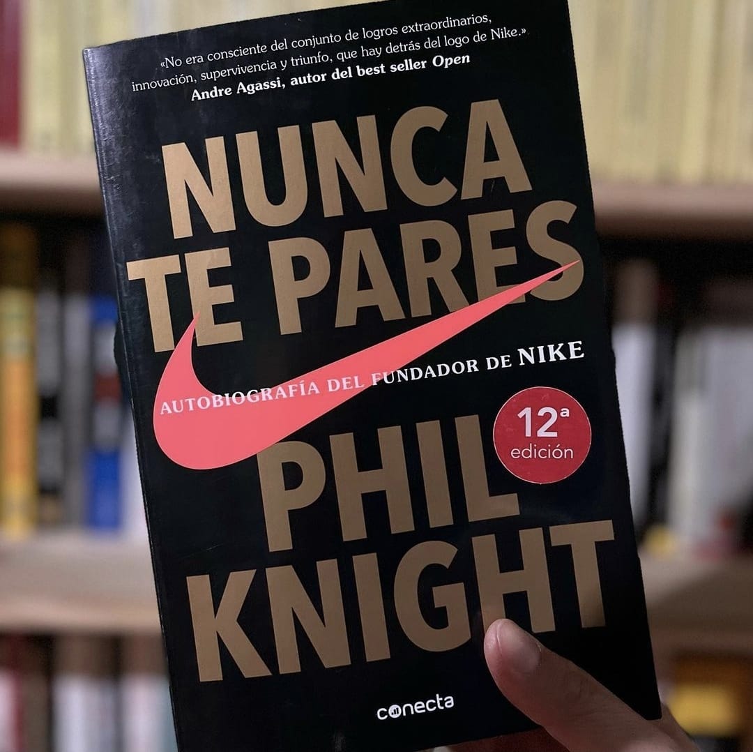 ALPHAMINDST's tweet photo. 10 poderosas lecciones del libro "Nunca te pares"

(Fundador y CEO de Nike)

Dentro hilo 👇🏼🧵 https://t.co/l365XfesEk