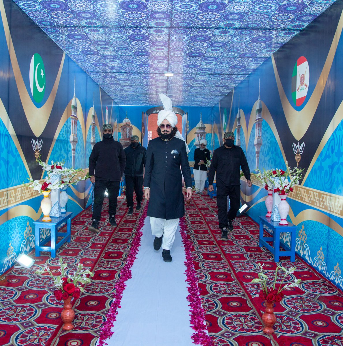 islaheejamaat's tweet photo. (1/3)
Annual Melad e Mustafa SAWW and Haq Bahoo Conference Branch District Bhakkar January 2, 2024.

Presided by Patron in Chief (Islahee Jamaat) His Excellency Hadrat Sultan Muhammad Ali Sb.

Special Address: (Sec Gen Islahee JamaatHis Excellency Sahibzada Sultan Ahmed Ali Sb. https://t.co/qvBiywsgl3
