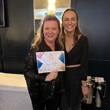 GSTTnhs's tweet image. We’ve been recognising our colleagues in women’s services who have gone above and beyond supporting women and families, and each other. 💙

Thank you for your hard work and dedication. 👏