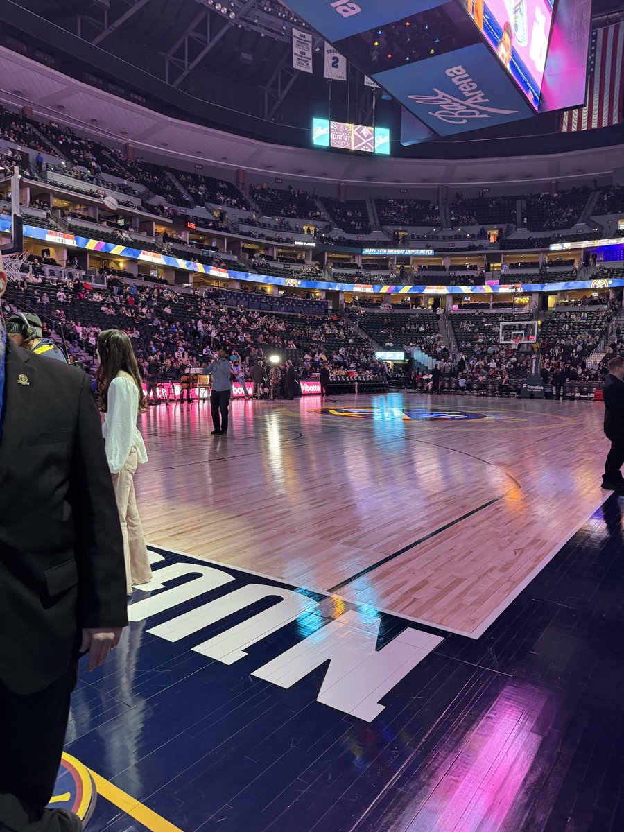 RaeganKnobbe's tweet photo. Started the New Year off right with the @nuggets! So grateful for the opportunity to shadow the Marketing and Promotions team last night! Go Nuggets! https://t.co/0s3RxdnZQF