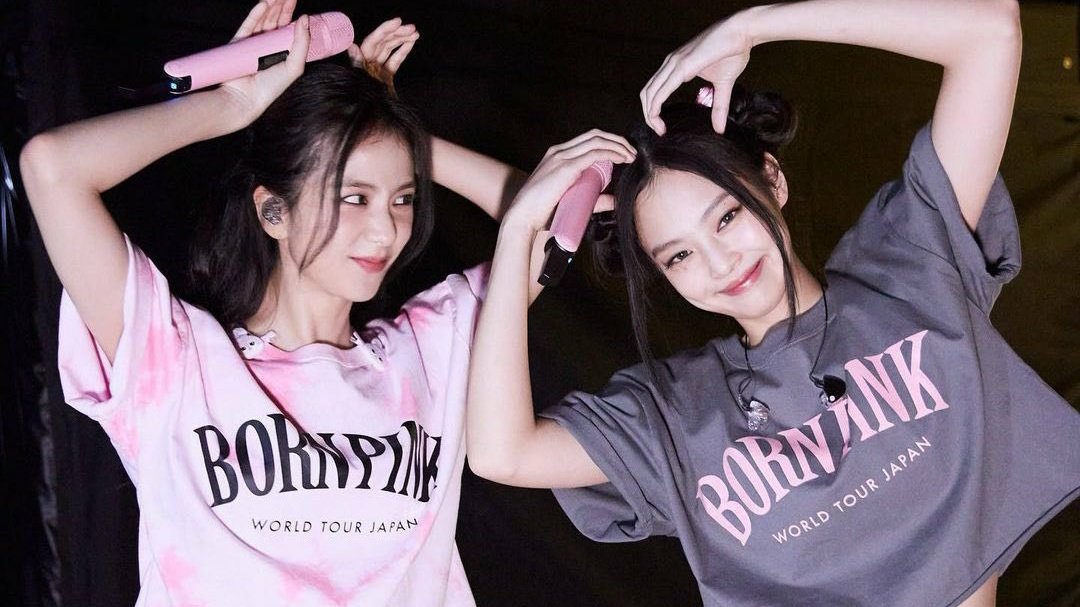 rockwjihan's tweet photo. JISOO BIRTHDAY GIVEAWAY !!
       🗑 — flop 

  ╰ mbf , like &amp; rt this post ><
  ╰ 1 lucky winner of random bp pc
  ╰ 5 winner of 20 gcash 

— drop tags
— drop ur fave pic of jisoo 

HAPPY JISOO DAY
#OurPreciousJISOODay 
#꽃향기_가득한_지수생일_왔단다 @BLACKPINK

ends : tba https://t.co/aAam7d7WIk