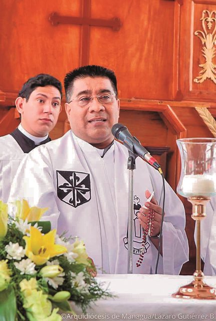 ReligiousNewsN's tweet photo. El plan de la dictadura está en marcha. Los candidatos de la dictadura para arzobispo y obispos de sedes vacantes: René Sandigo, Boanerges Carballo y Julio Arana. Serian los capellanes de la iglesia oficial orteguista y de someter a los católicos a los dictados de Ortega https://t.co/Im4W3avvLK