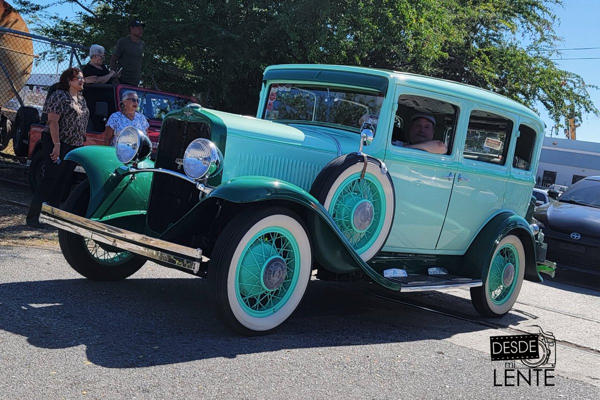 Desde_mi_lente's tweet photo. Dodge de 1930! Majestuoso... Una belleza que se robó las miradas en Ponce mientras muchos observaban el crucero mas grande del mundo.

#desdemilente #puertorico #Ponce #dodge #1930s https://t.co/URzLjWGwJP