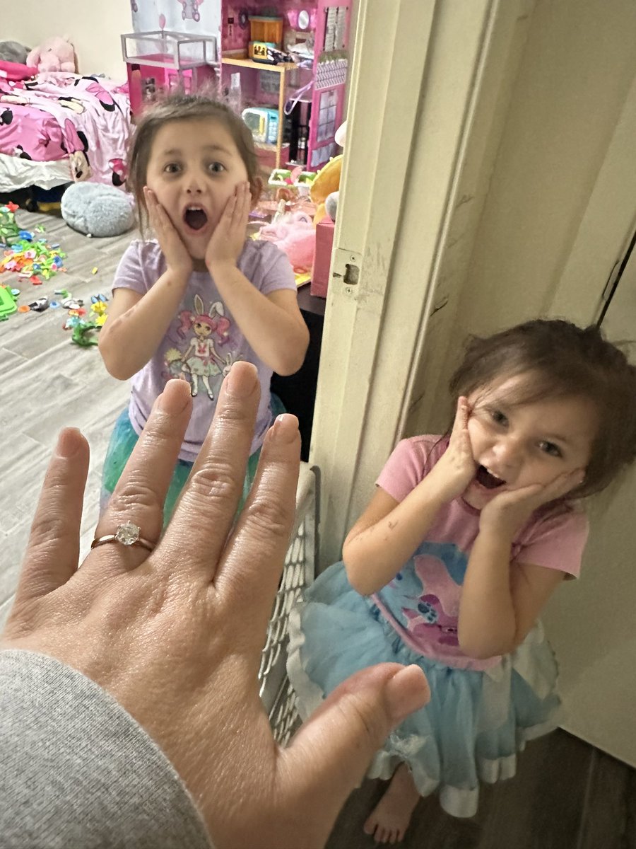 vmora64's tweet photo. The girls are so excited to be my flower girls 🌸❤️💍🤣 https://t.co/cTFLGO9cBf