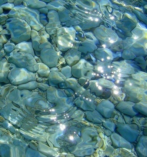 softdeIicacy's tweet photo. when the water reflects the sky https://t.co/96VrlIKVhB