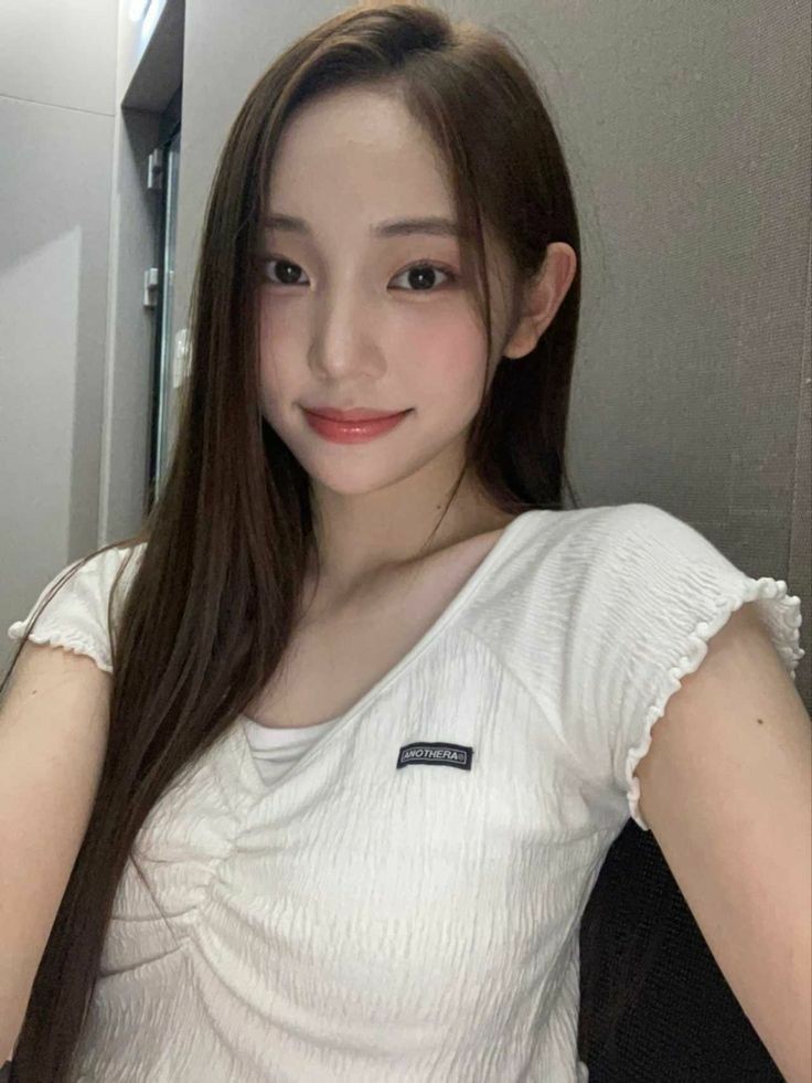 BELIFT LAB it's hard for you to say that YOUNGSEO is resting and will also record the MV soon  😡😭 I want news from my queen. 
#WHERE_IS_YOUNGSEO
#빌리프랩_설명해라 
<a href="/BELIFTLAB/">BELIFT LAB</a>