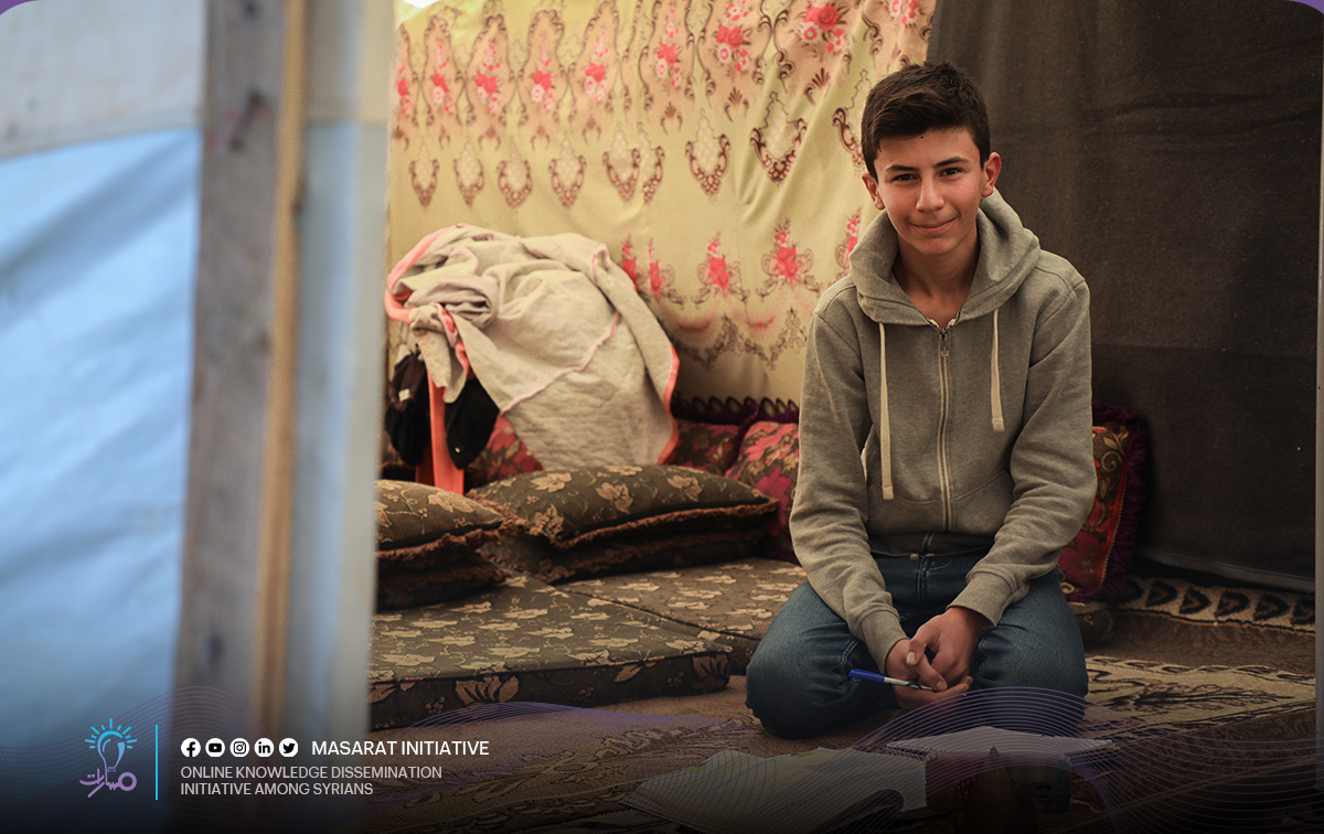 masarat_edu's tweet image. From a tent in Armnaz, Majd persists in his 10th-grade studies through Masarat&apos;s YouTube, a portal to comprehensive educational content.&quot; #ResilientLearning #MasaratEducation
