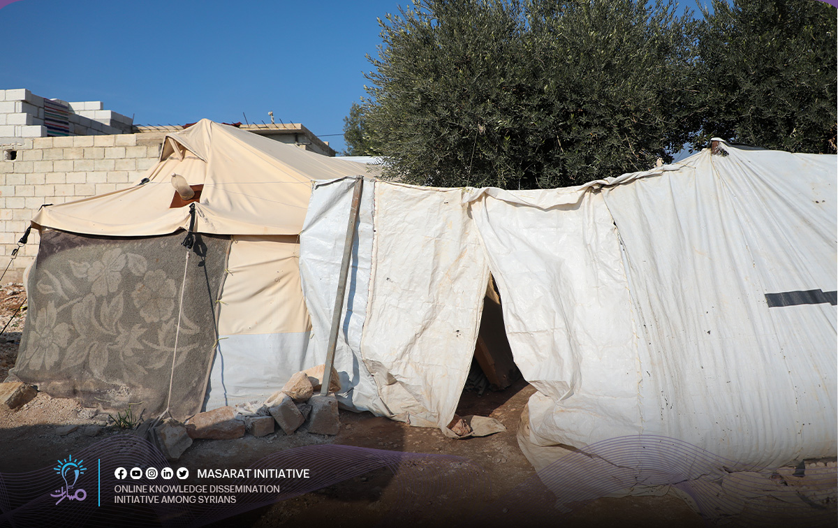 masarat_edu's tweet image. From a tent in Armnaz, Majd persists in his 10th-grade studies through Masarat&apos;s YouTube, a portal to comprehensive educational content.&quot; #ResilientLearning #MasaratEducation