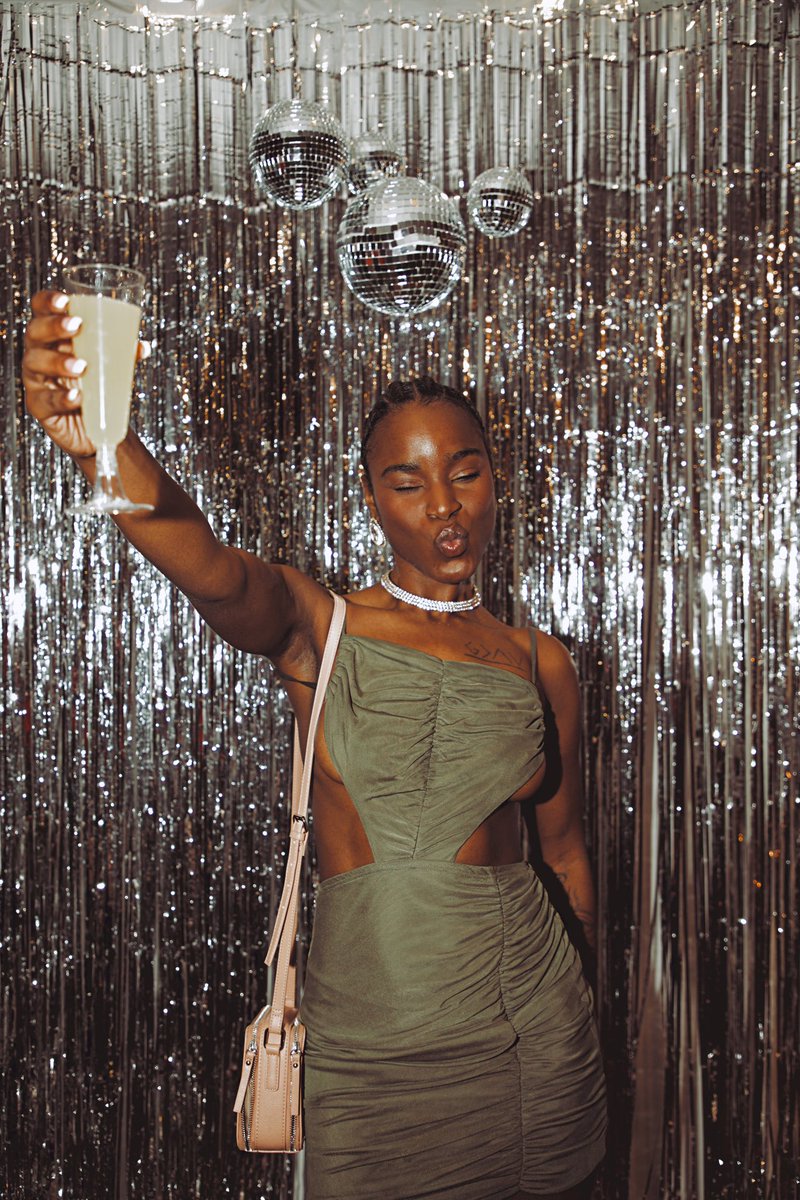 modelmeash's tweet image. The Rich &amp;amp; Sexy Get Richer &amp;amp; Sexier 🪩