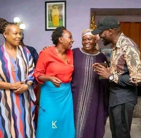angaluki's tweet photo. Ati Waluhya Tumeenda na 1st Daughter wa Rachel Ruto ?
Hands up 🙌 for @KBonimtetezi and @HonWetangula ama tumecheswa kama Ndindi Nyoro ? https://t.co/0Ps8ux4gmf