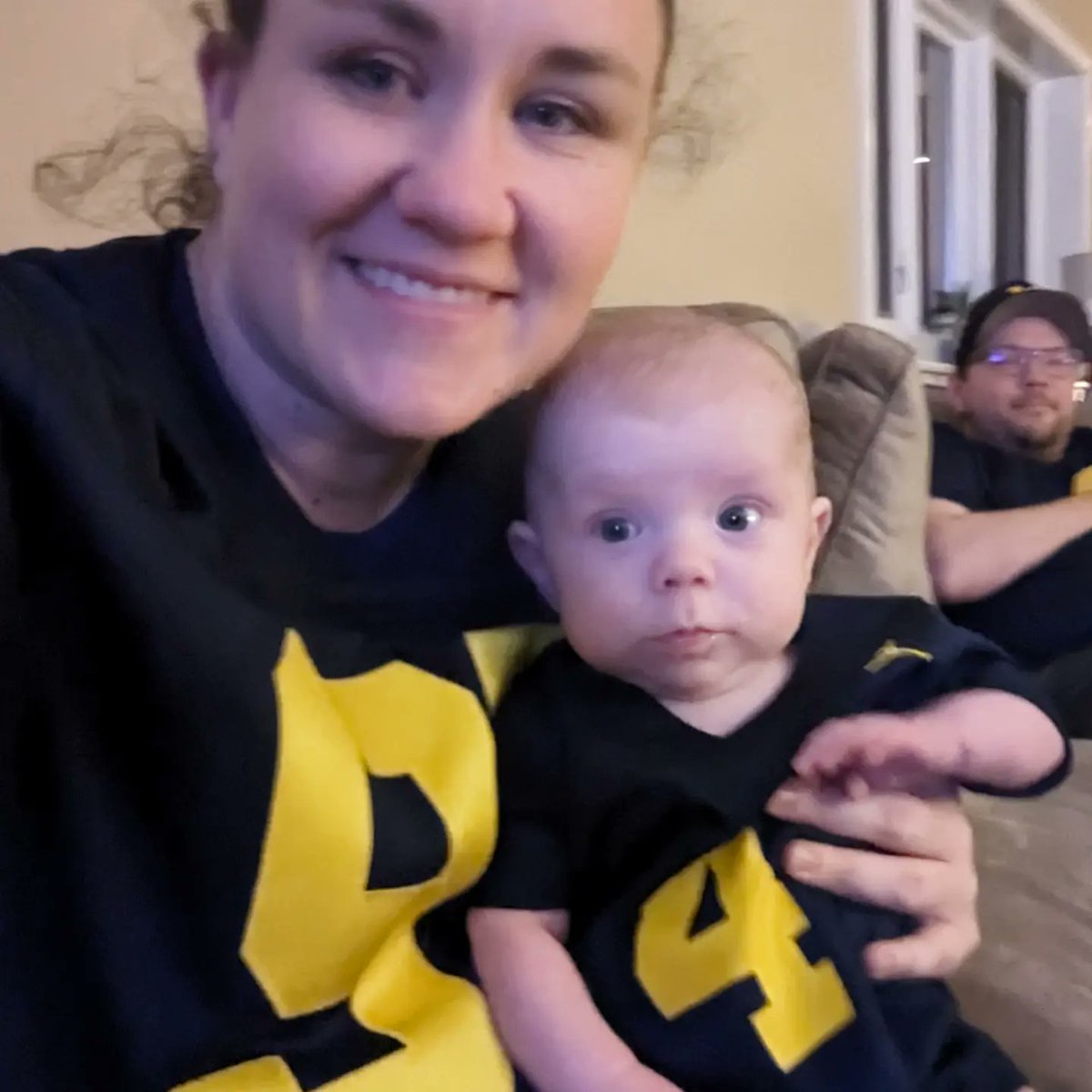 Meg_n_Connolly's tweet photo. Rose Bowl Champs! Thanks bama for an exciting game, but it's a great day to be a Michigan Wolverine! Go Blue! 💛💙💛💙 https://t.co/VnB38furSg