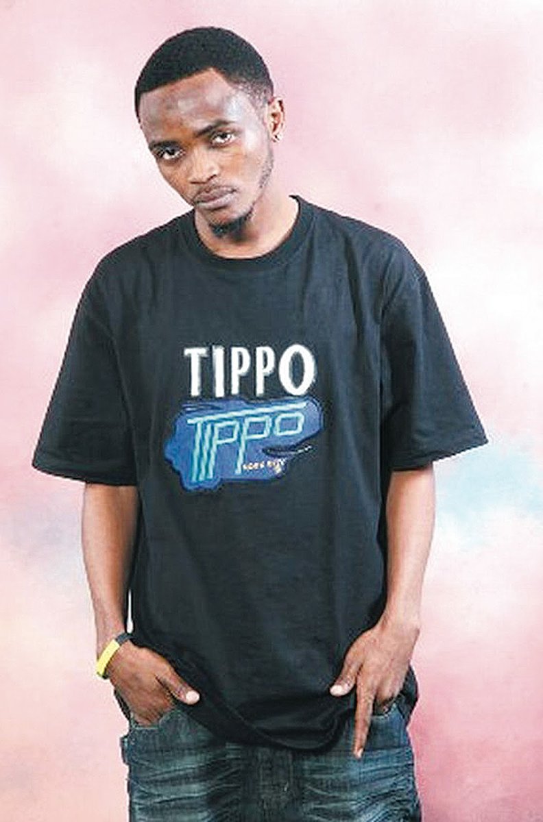 ..... 🎵Ngoja kwanza tuanze na la East Zoo / ukilicheki kwa nje liko simple tu .....

Getho langu - Ngweair