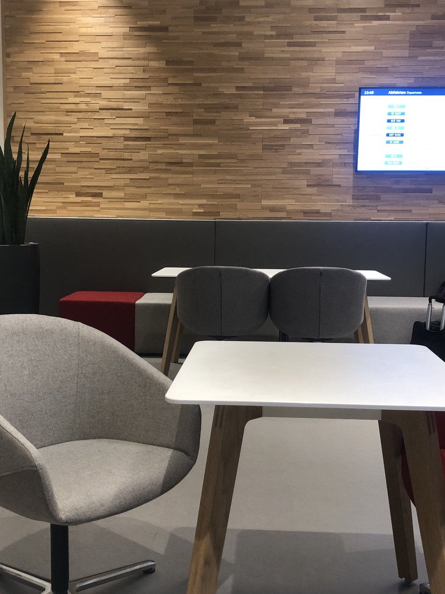 Tacitussi's tweet photo. Mein erstes Mal #dblounge total gut! https://t.co/ysqXxEOj2E