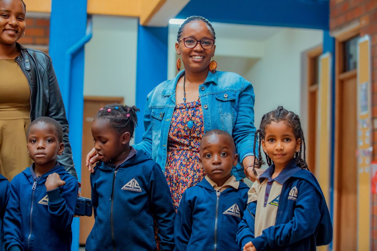 AmEugeneAnangwe's tweet image. #AD: 🏫 Small classes, BIG IMPACT! An interesting policy at @AcornsRwanda! The school maintains classroom sizes of no more than 18 students, creating an environment where every child's needs are identified and nurtured daily.  #SmallClassSizes #NurturedLearning #AISRwanda