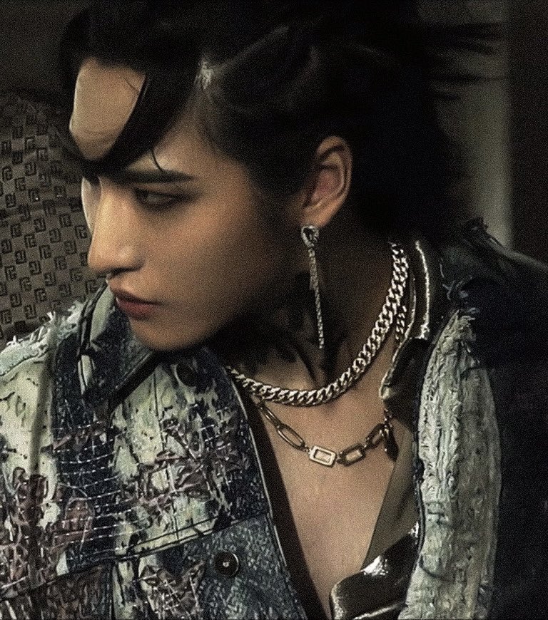 rockstarphwa's tweet photo. park seonghwa from ateez https://t.co/QspaFp7I3U