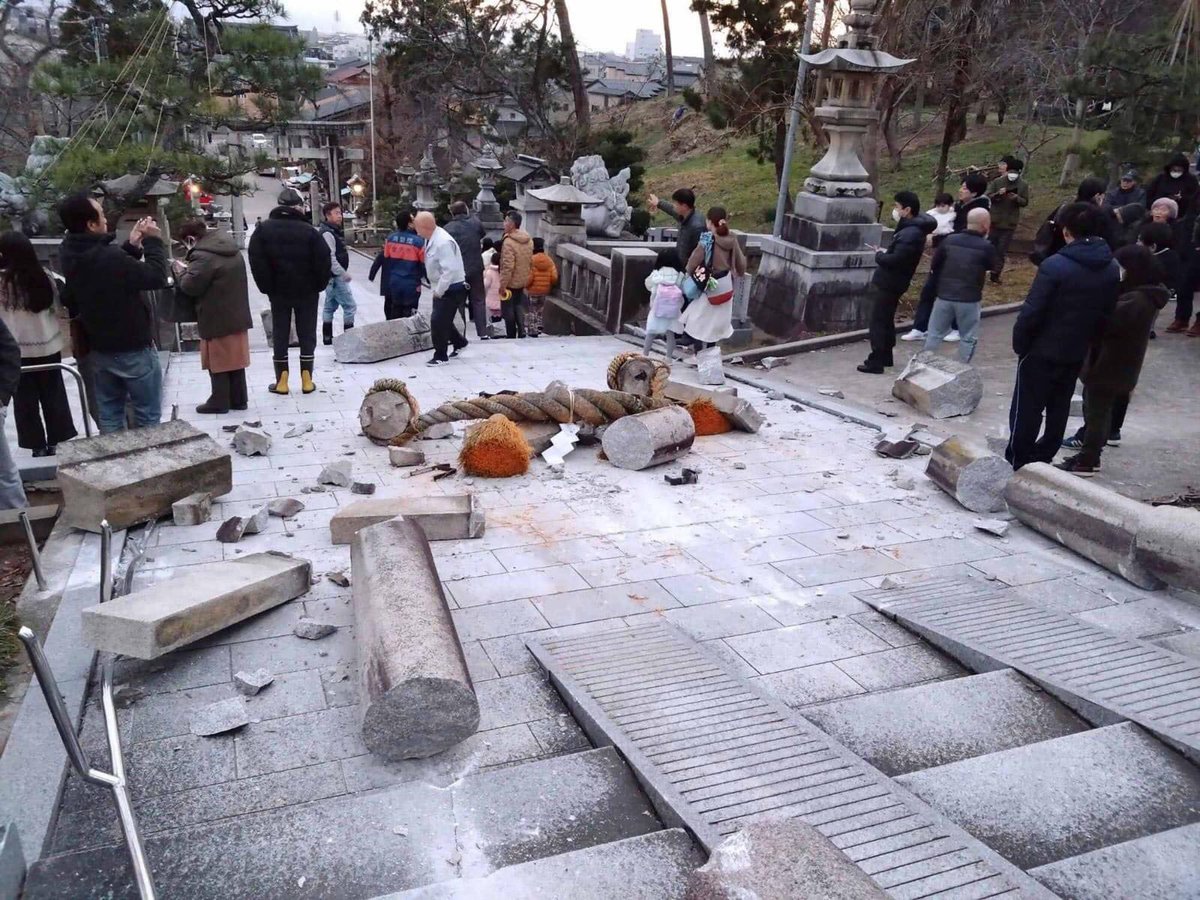 DFSantanaW's tweet photo. #TheLordJudgesSin 

⚠️TERREMOTO MASSIVO ATINGE A NAÇÃO DO JAPÃO 🇯🇵.
PROFETIZADO PELO PROFETA DO SENHOR, DR. DAVID OWUOR. ⚠️

🛑 PROFECIA COMPLETA
(01/08/23):

https://t.co/9QAHcGBwFI

🛑 PROFECIA CUMPRIDA
(01/01/2024):

https://t.co/DbIKqFIRXQ https://t.co/HQD4WATxVd