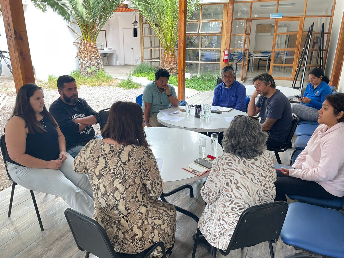 Reunión por aprobación de proyecto de Viviendas de #Autoconstrucción en #Caldera 

🤙Resolución que otorga Concesión de Uso Gratuito de inmueble fiscal