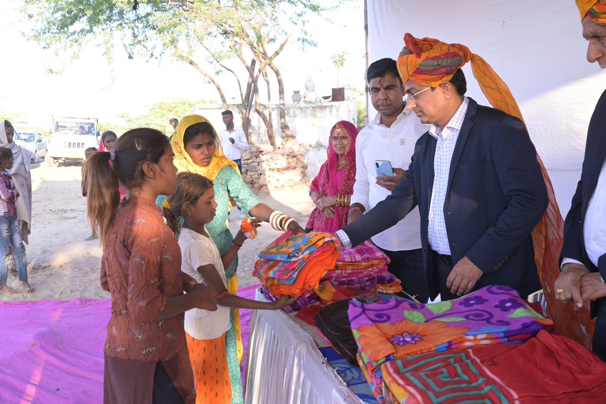 Distributed woollen blankets and jackets to the needy - soothes the soul
The best way to celebrate B day