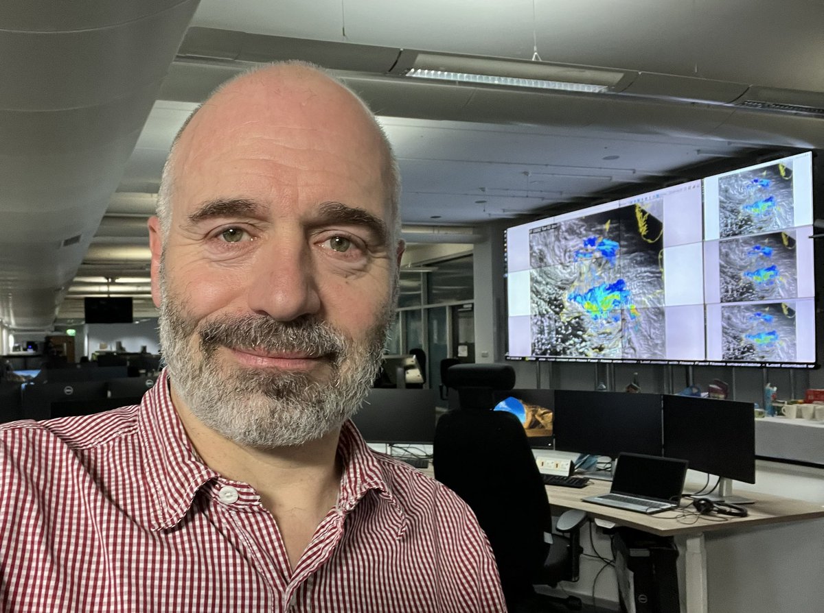 Just did an interview with @AyshahTull for @Chann4News on the latest climate data 2023 was second warmest year on record for the UK, and warmest globally Long-term warming is 1.3 °C but the added effect of El Niño could make 2024 the first year at 1.5 °C above 1850-1900