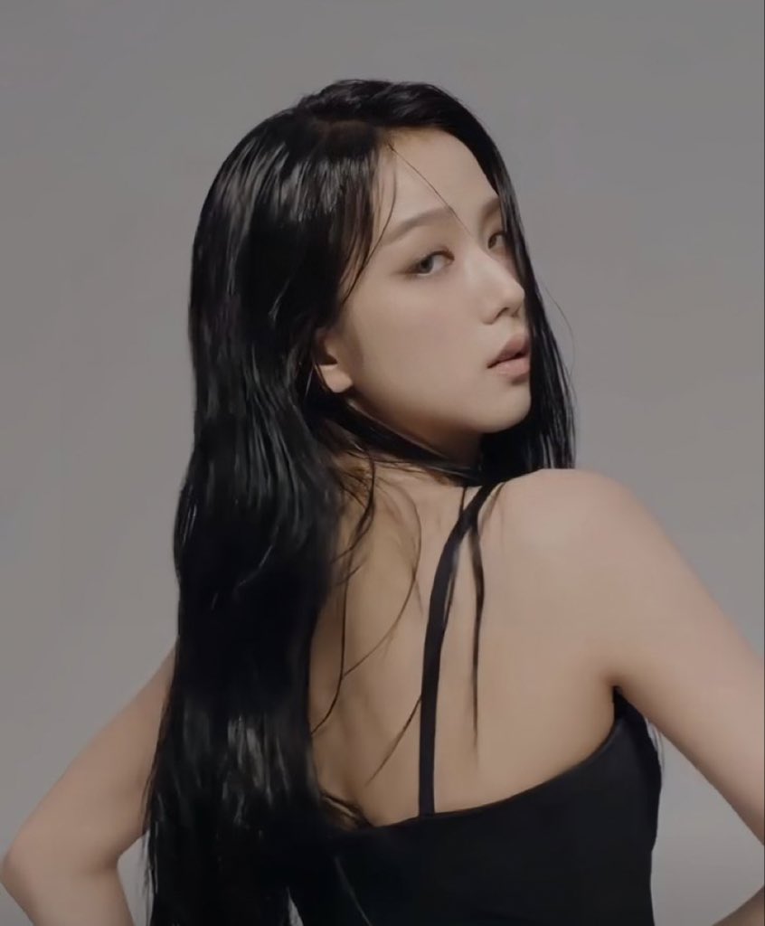 好看好看啊啊啊啊
HAPPY JISOO DAY #OurPreciousJISOODay #꽃향기_가득한_지수생일_왔단다