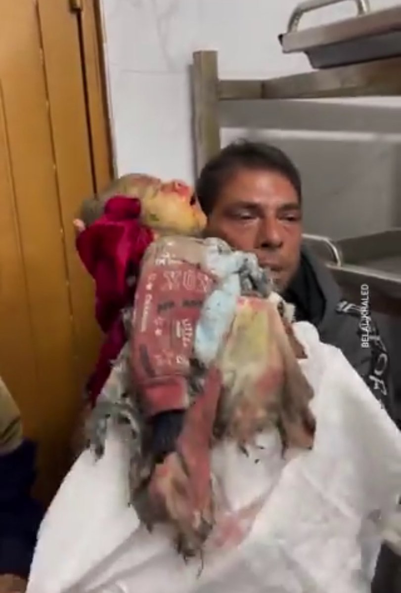 Emelia8z0's tweet photo. stop killing babies @POTUS @RishiSunak @netanyahu @EmmanuelMacron @JustinTrudeau @GiorgiaMeloni @AlboMP @StateDeptSpox @vonderleyen @Bundeskanzler
#Ceasefire_In_Gaza_ https://t.co/vmLoY5qCDc