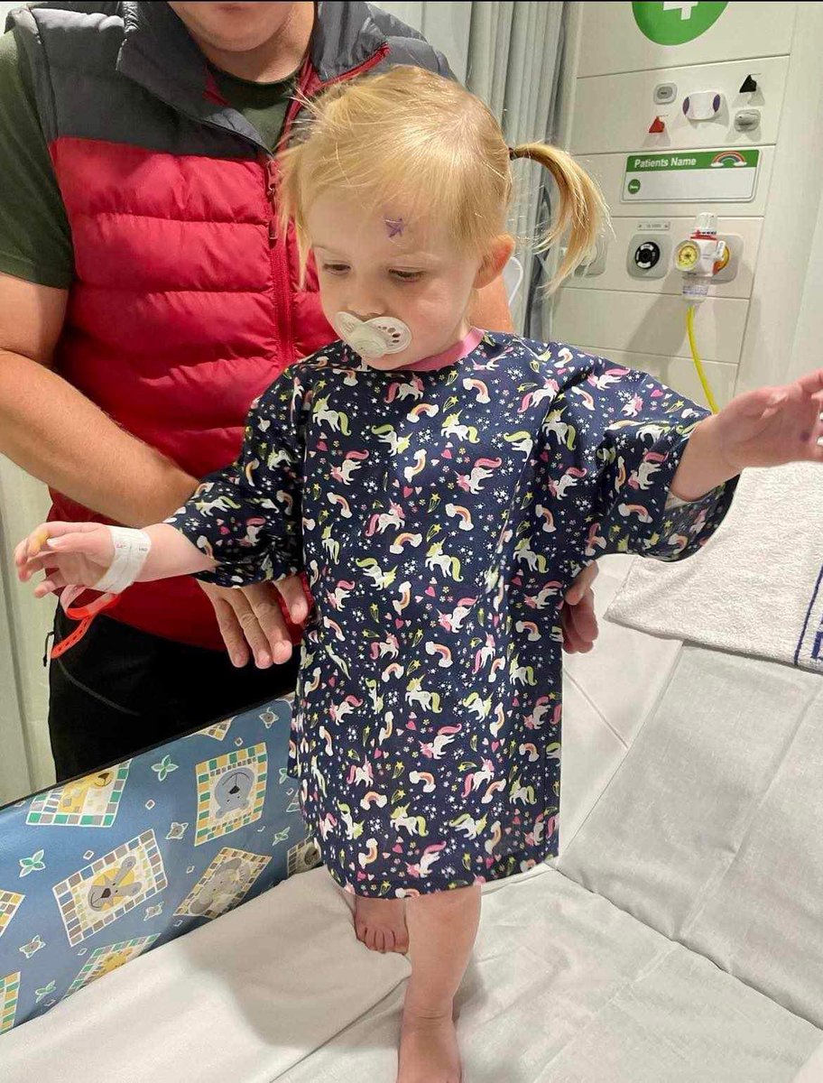 Lucy has been spreading lots of sparkle in her fairy made gown, even more special is her gown was made by her Nana, one of our Fairies. Cowslip Fairy sent her make from Essex all the way to Edinburgh for Lucy to wear. @LothianChildren #pyjamafairies #charity