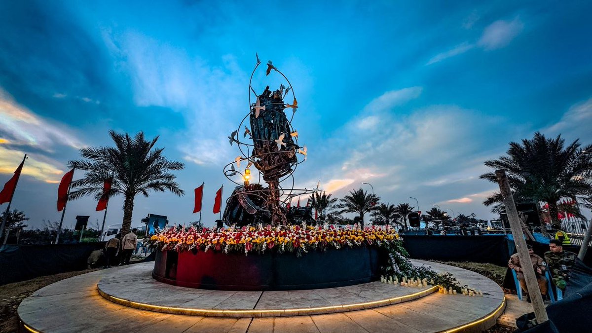 لنجعل من هذه الذكرى عداد عكسي لاخراج قوات الاحــ.ـتلال على مختلف مسمياتها وهوياتها واشكالها
من البلد وتخليص القرار العراقي وثروته  من الاملاء الخارجي
لنجعلها يوما عالميا للمقاومــ.ـة 
يوما لمقارعة قوى الاستكبار  
لنستثمرها ونخرجهم
#الشهادة_والسيادة
#ابوا_هذه_المقاومة
#دمكم_طوفان