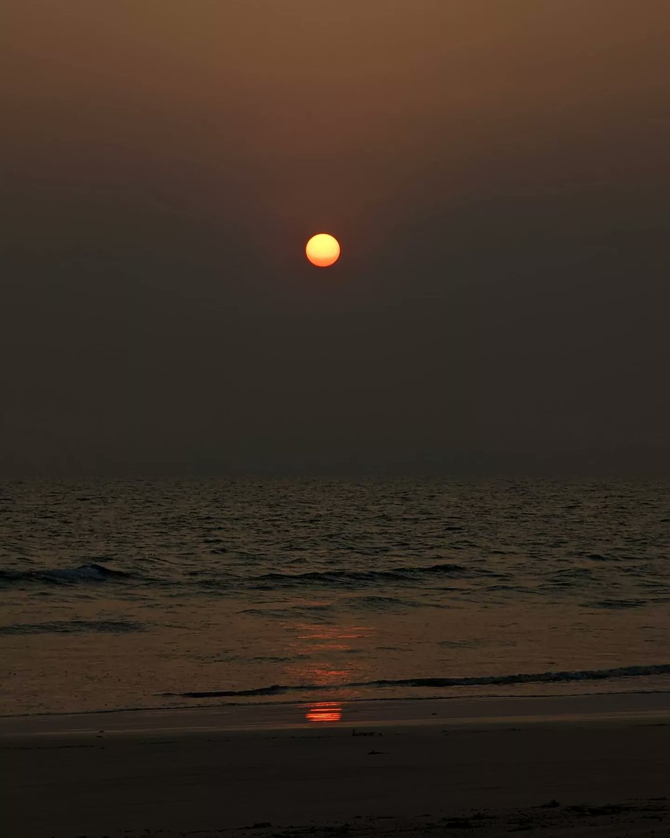 Ihtishamhaider_'s tweet photo. Ending 2023 with a perfect view
#karachi #sandspit #match2024
#Pakistan @IMG_Advocate @ProjectImg @IMG_MATCH https://t.co/laheIXVss4