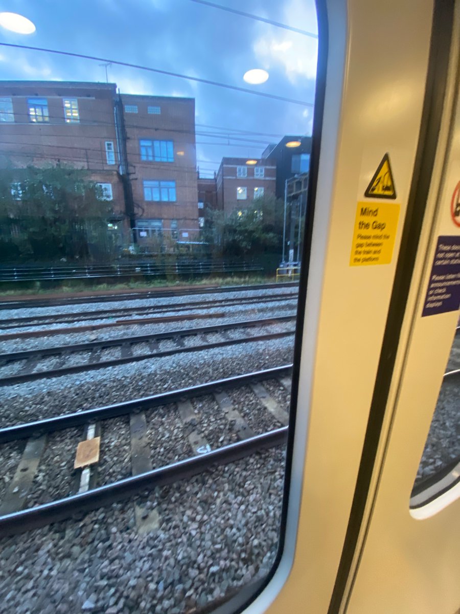 GBRfUK's tweet photo. #paddington stuck on Elizabeth Line outside Paddington my train has lost power!!! #elizabethline @BBCLondonNews https://t.co/GRP9oWKRrH