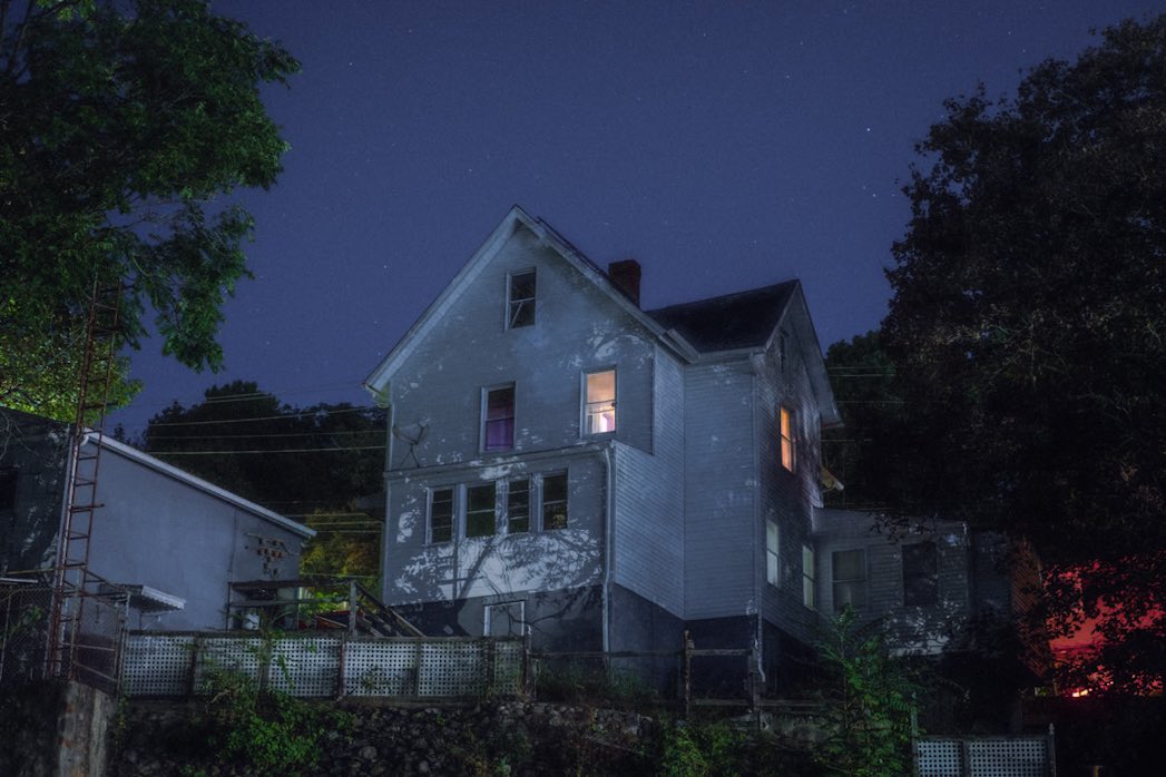 Lofihour1's tweet photo. someone’s home https://t.co/o27mdsiSPd