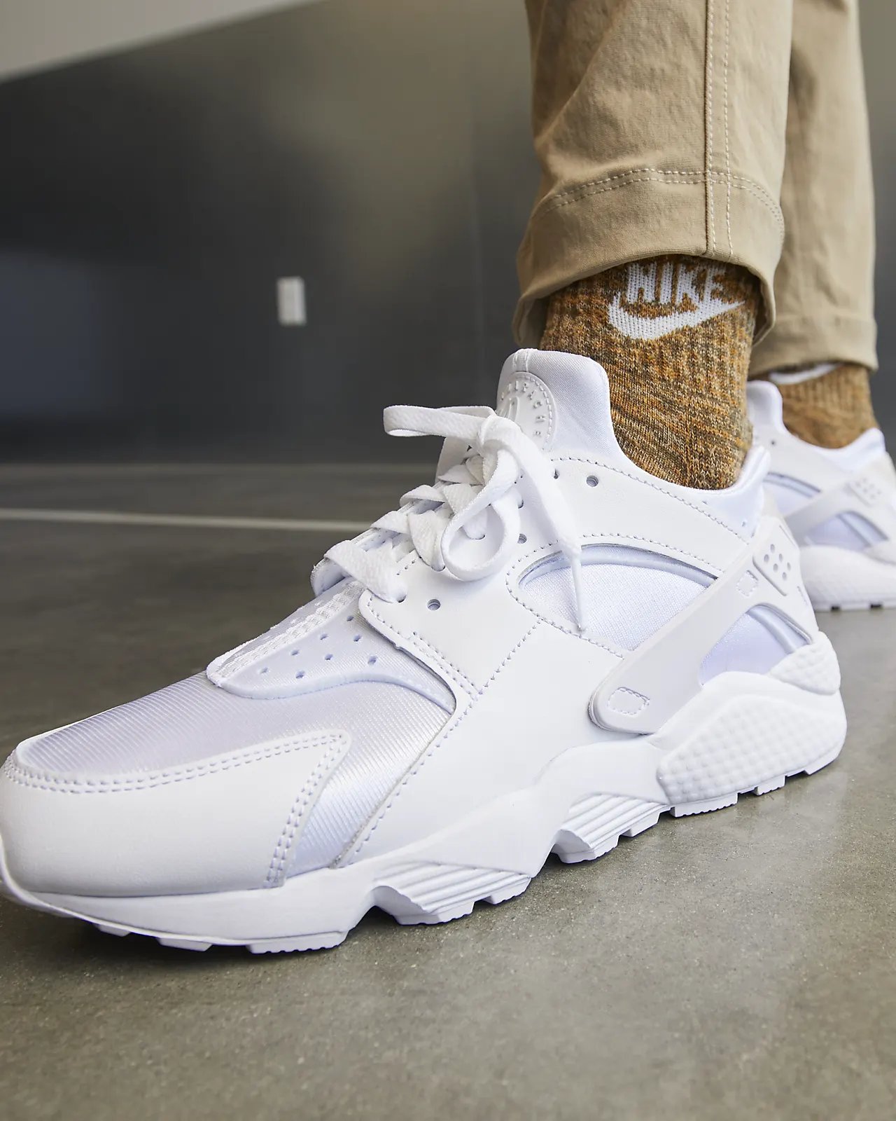 Sneaker Steal on X STEAL sizes 6 6.5 Women s Nike Air Huarache White 30.00 Shipping https t WgfXs3Qz6U https t CCFmfz8IiQ X