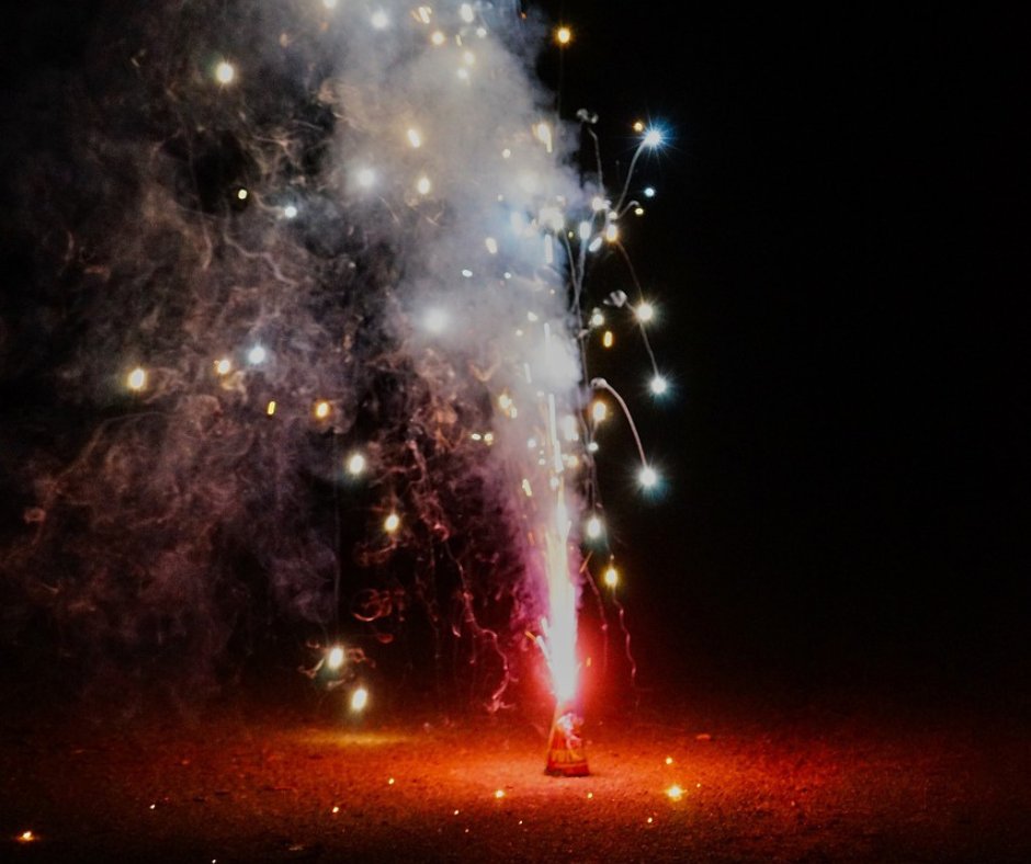 Does your house 🏠smell like smoke after the New Year?

We can help!! And we will fix it Like it Never Even Happened!

#SERVPROTeamPhoenix #smokecleanup #smokeandsootcleanup #restorationcompany #deodorization

📞(480) 503-2090 📞