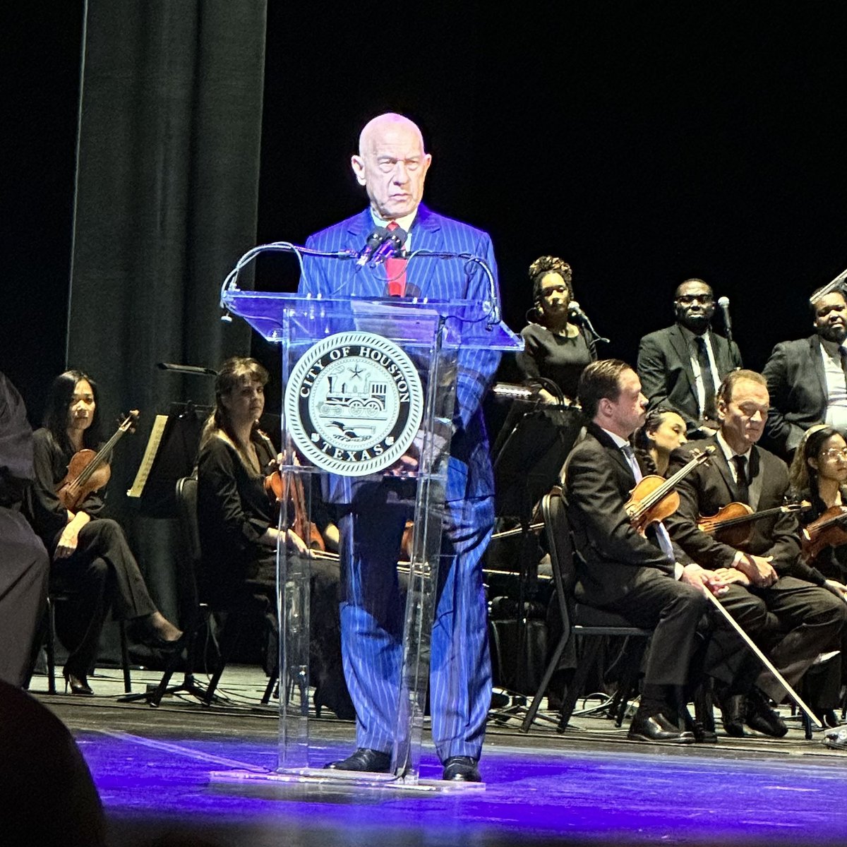 miyashay's tweet photo. Mayor @whitmire_john giving his inauguration address: Houston is a great city… we are one of the most diverse in the world… we are all one. #txlege #houmayor https://t.co/BKC1aQ3sgn