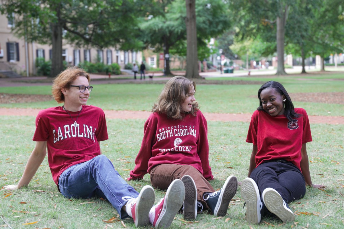 UofSC_ONSO's tweet photo. We are open and prepping for #USCOrientation on Thursday and Friday! If you have any questions leading up to your session, feel free to give us a call at 803.777.2780 or send us an email at orientation@sc.edu. #GoingGarnet #USCTransfers https://t.co/8Gibjem8Ok