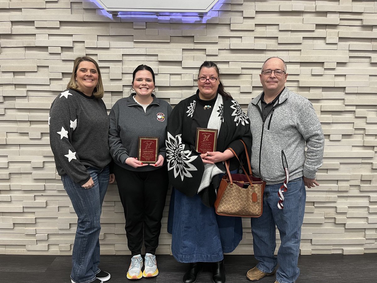 Congrats to our Middle School and High School teachers of the year. Cynthia Krehbiel and Catherine York. #sayrehsok , ⁦<a href="/OSSBAoklahoma/">OSSBA</a>⁩