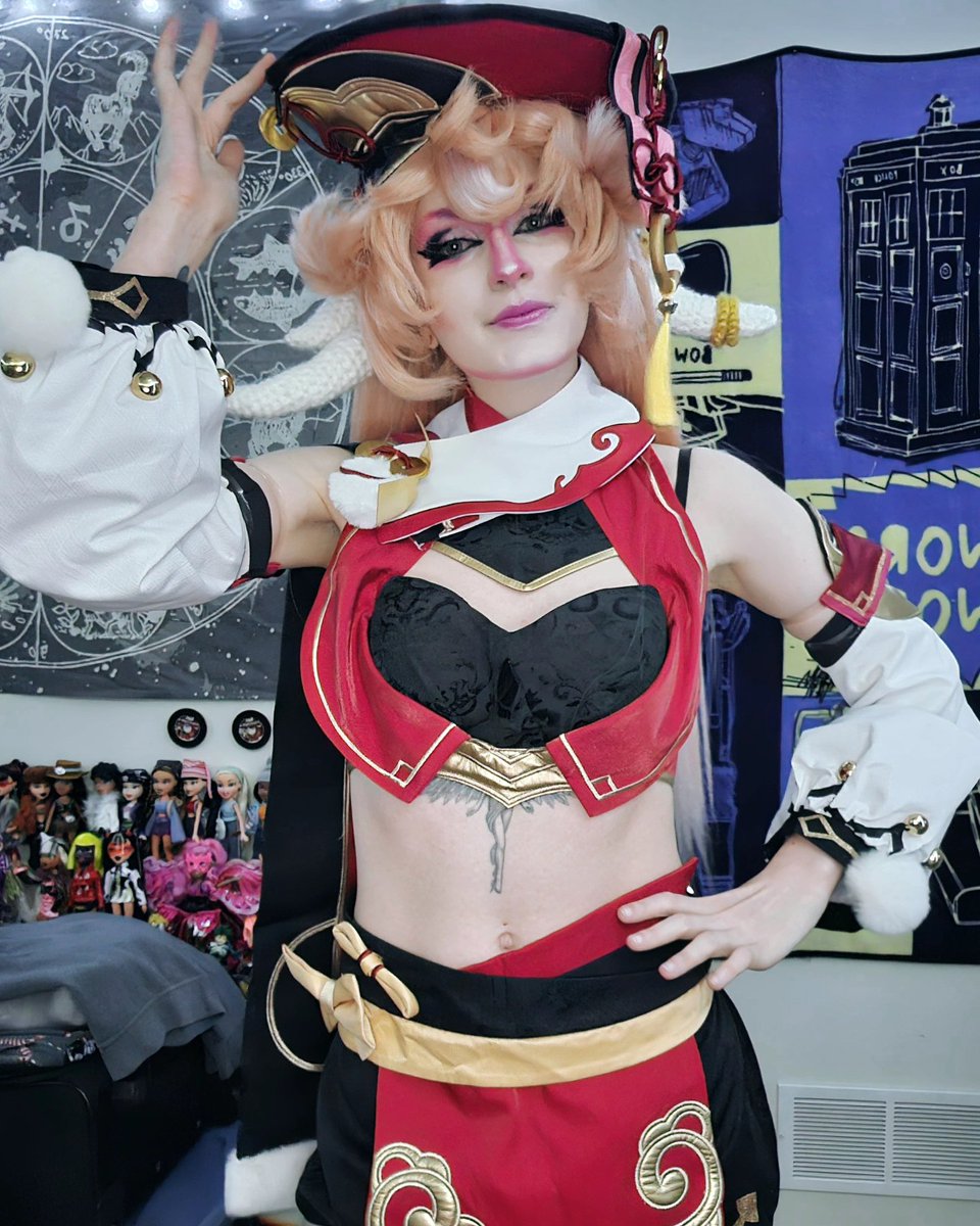 Hicones6's tweet photo. I cosplayed Yanfei last night to kick off the new year!!! The first cosplay of 2024 is in the books. Also, I had to get a little savvy with keeping the hat plump and not flat to my head, so I stuffed it with a pair of slacks, lol. If it works, it works!!! #GenshinImpact #cosplay https://t.co/Fzy1nPBkma