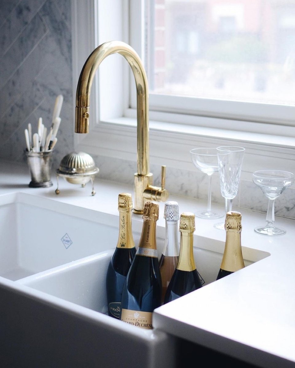 How’s the clean-up from all the weekend celebrations going? It will be much easier if you can rely on nice kitchen fixtures like the Shaws Apron Front Sink by <a href="/houseofrohl/">House of Rohl</a> that is deep enough to fit everything you need and more 🍾
