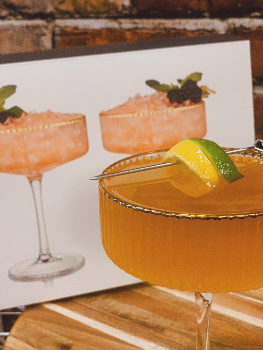 ChicagoBarStore's tweet photo. A classic silhouette meets unique details. Rippled crystal and gold-dipped rims make these coupe glasses a stunning way to serve cocktails from Martinis to Manhattans and Cosmopolitans. Available in our local store or different style online https://t.co/hOF9e5vr9X https://t.co/1mDfkgsHXw