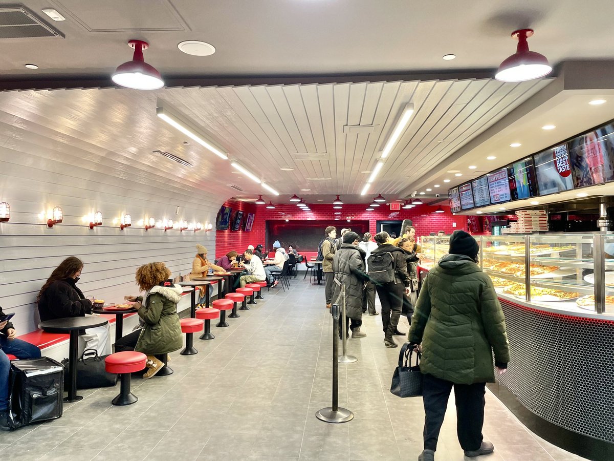 LIRR's tweet image. They’re back 🍕 

Rose Pizza is now open in the LIRR Concourse at Penn Station!