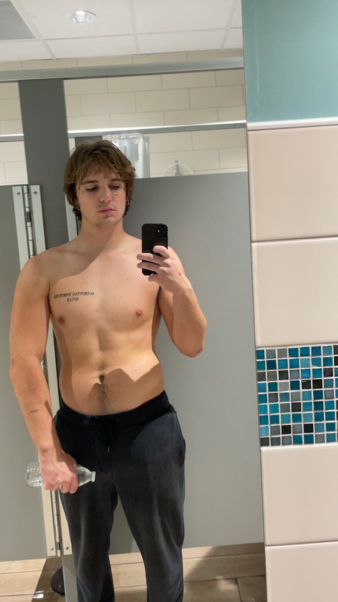 djohnst20's tweet photo. Staying busy in the weight room, 6’3 225 ‘24 linebacker looking for a home! https://t.co/i7v57RALnF