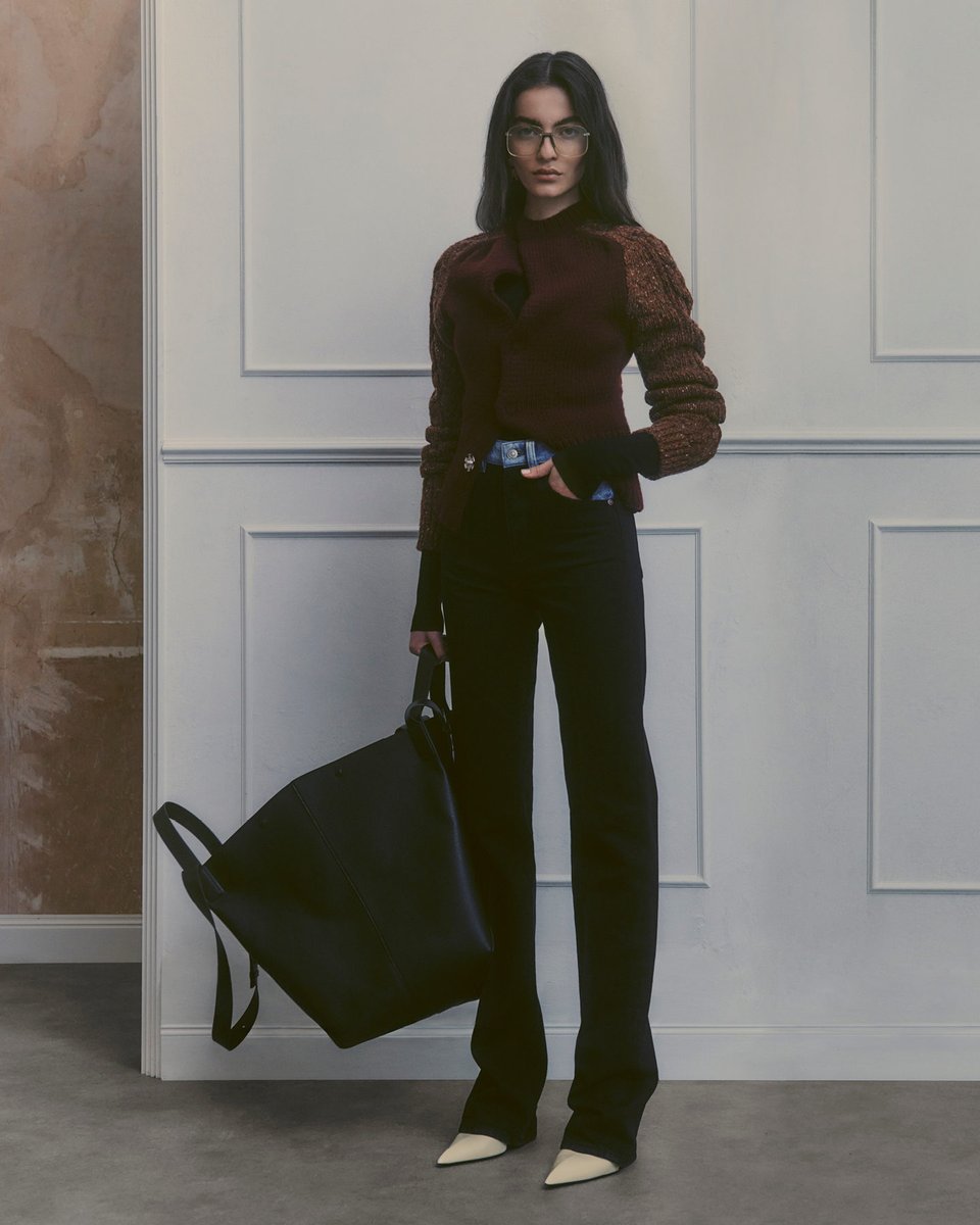 victoriabeckham's tweet photo. Evolving silhouettes, founded in ease and confidence.
Discover #VBPSS24 now >> https://t.co/yGmRTE2tyF https://t.co/jsSmxPt4ff