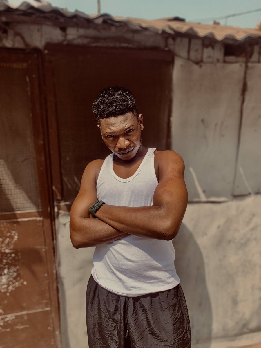 Roberthud09's tweet image. Spent this special day in the HUD  where I was born ..
May the new year bring you warmth, love, and light to guide your path to a positive destination. Happy New Year once again 💡🎊🕊. 
Keep supporting the brand Robert Hud for greatness 

#TeamHudEmbassy #Sogbolisa #Vimmm