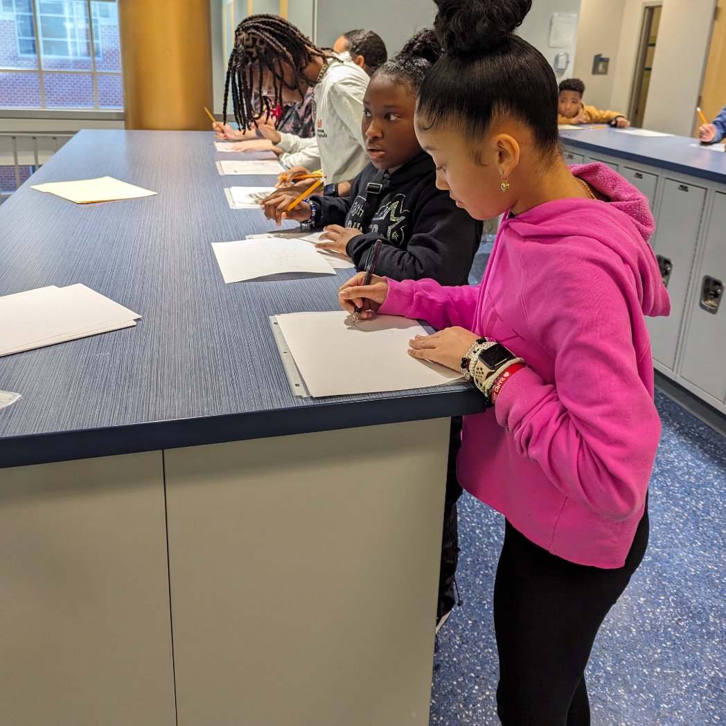 History_Middles's tweet photo. @CfcmsHawks  learning about Henry Ford and Assembly Line #HawkYeah @SPSHistory_buzz https://t.co/U20zsLaKcD