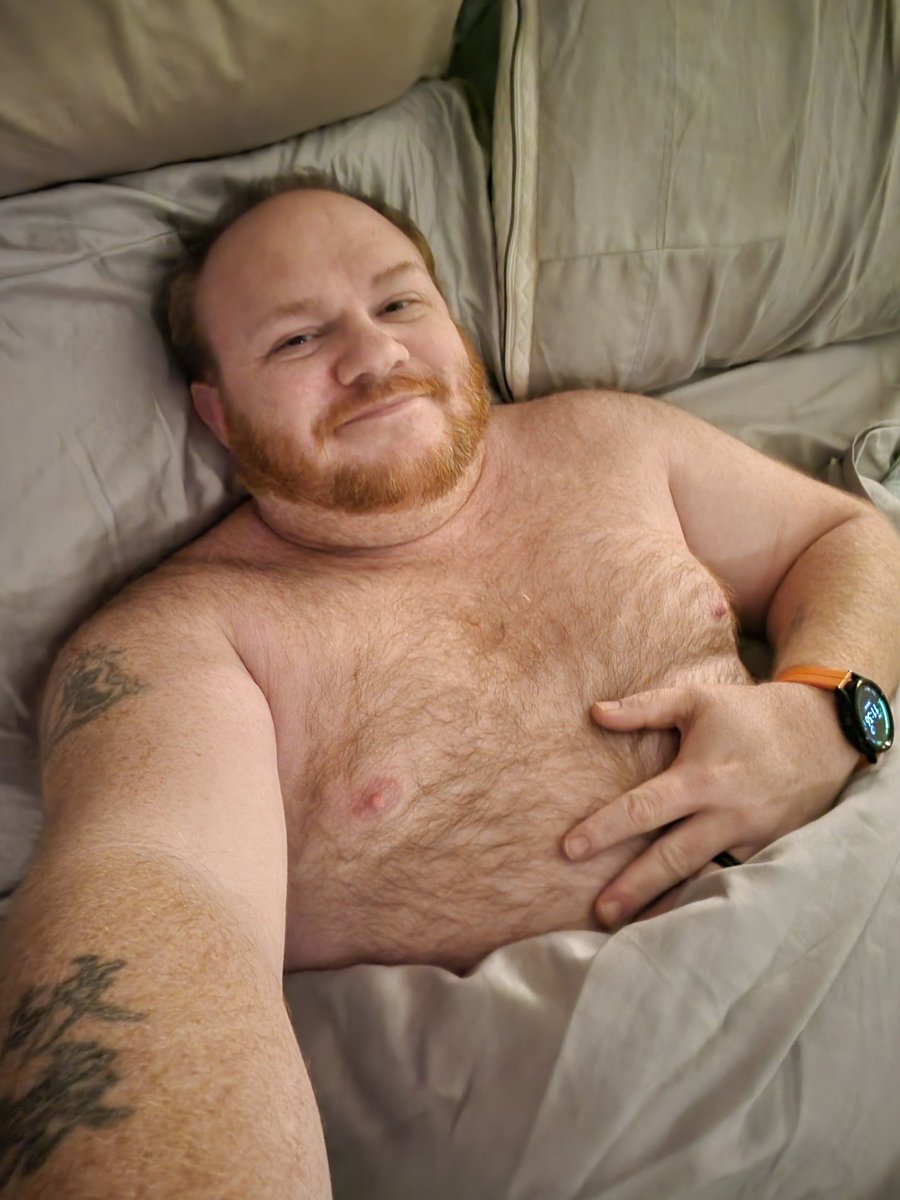 TheTulsaRedBear's tweet photo. Good morning everyone back to the grind for a new year.. Thsi morning we started it off with some amazing tasting protien powder, and some protien to start the day
#lifechanges #protienbreakfast #weightmanagement #freshyear #dadbod #hairybear #daddy #daddybear #bearcook #bear https://t.co/ogQznku5a0